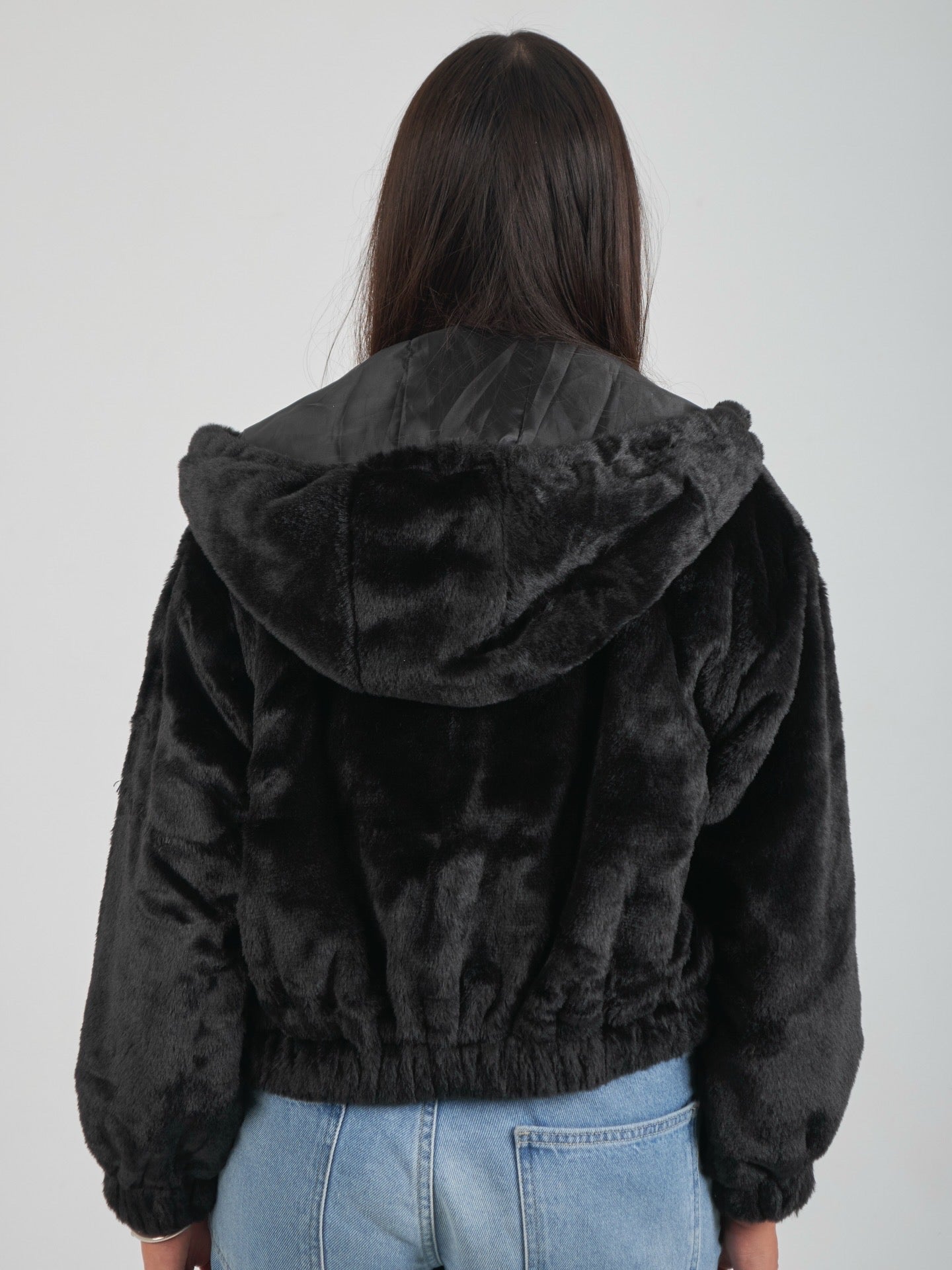 The Cozy Fur Jacket - Black